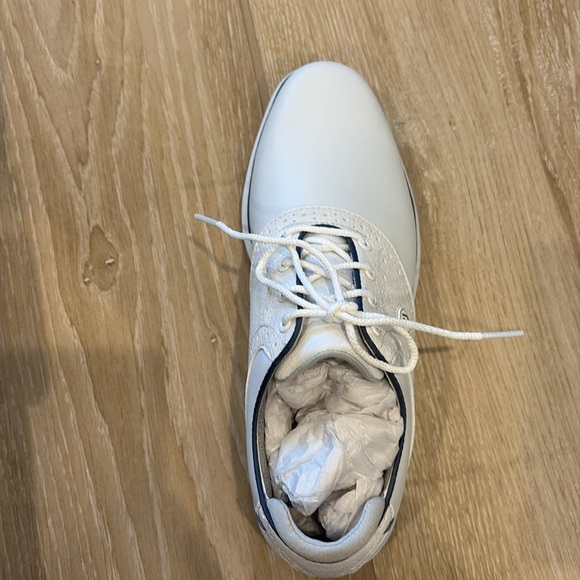 FootJoy Traditions white golf shoes 6.5 - Picture 4 of 4
